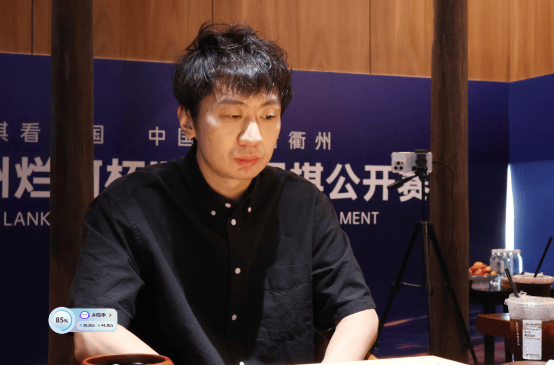 成都棋手黨毅飛擊敗韓國第一人<strong></p>
<p>西鳳酒
</strong>，拿下職業(yè)生涯第二個(gè)世界冠軍:西鳳酒

