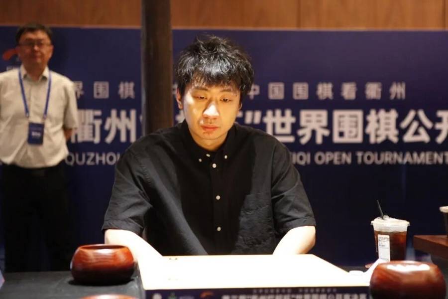 “抗申”成功首捧衢州爛柯杯冠軍<strong></p>
<p>西鳳酒
</strong>，黨毅飛透露擒下申真谞的秘訣:西鳳酒
