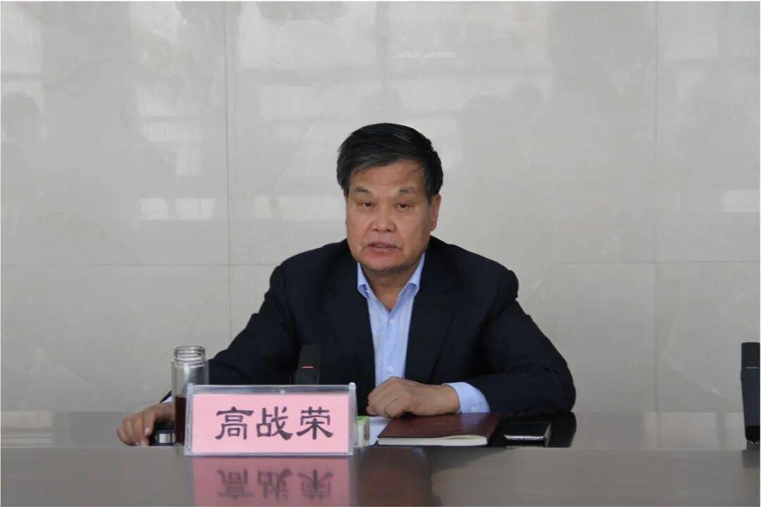 河南省財(cái)政廳原副廳長高戰(zhàn)榮被查<strong></p>
<p>西鳳酒
</strong>，曾任三門峽市副市長:西鳳酒
