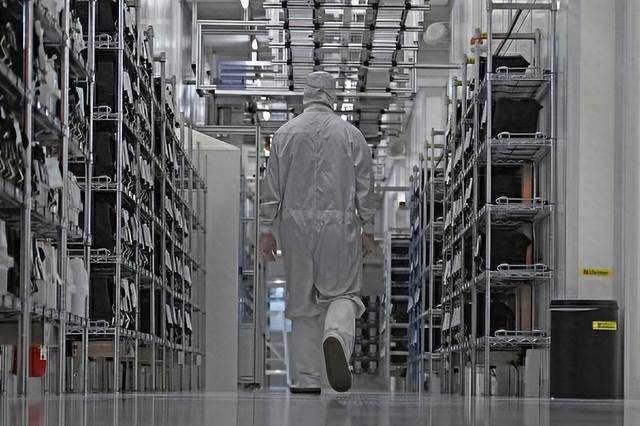 金燦榮：美國把刀架在脖子上了，這樣干就是去送死:西鳳酒
