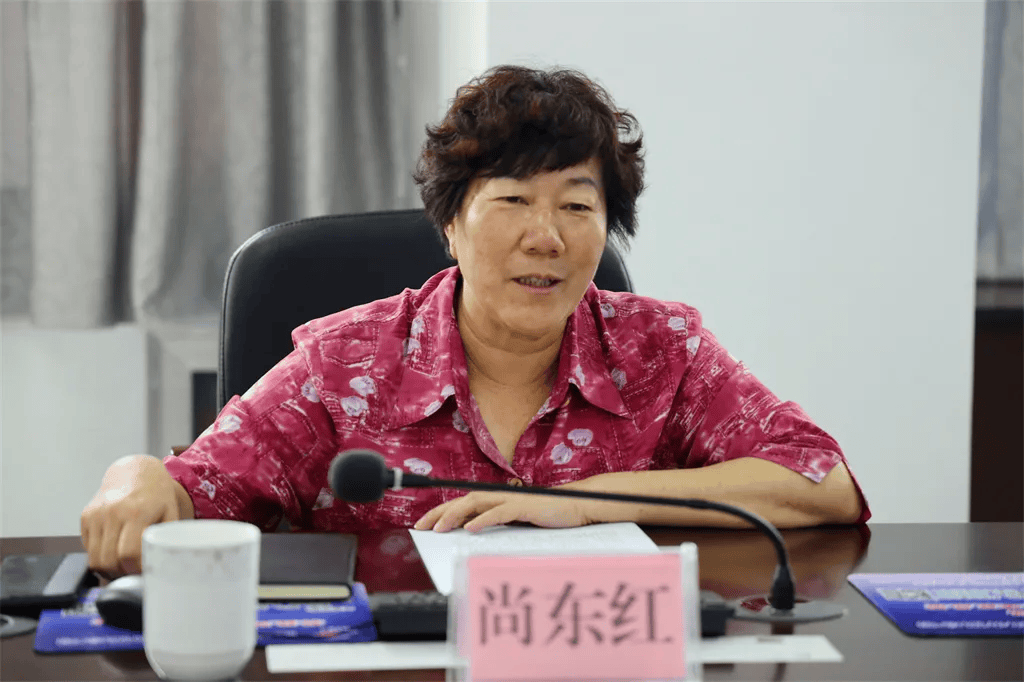 尚東紅<strong></p>
<p>西鳳酒
</strong>，嚴(yán)重違反黨的政治紀(jì)律、中央八項(xiàng)規(guī)定精神、組織紀(jì)律、廉潔紀(jì)律、工作紀(jì)律、生活紀(jì)律:西鳳酒
