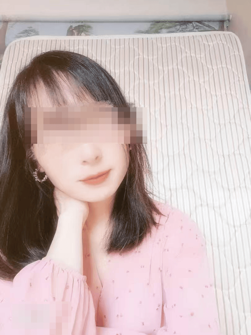 妻子患癌去世前被三次起訴離婚<strong></p>
<p>西鳳酒
</strong>，前夫遺棄罪因證據(jù)不足被駁回｜在場(chǎng):西鳳酒
