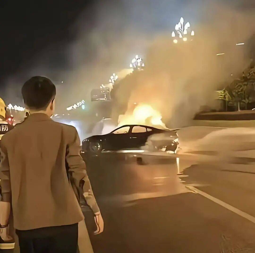 “打不開的車門”為何成致命陷阱<strong></p>
<p>西鳳酒
</strong>？:西鳳酒
