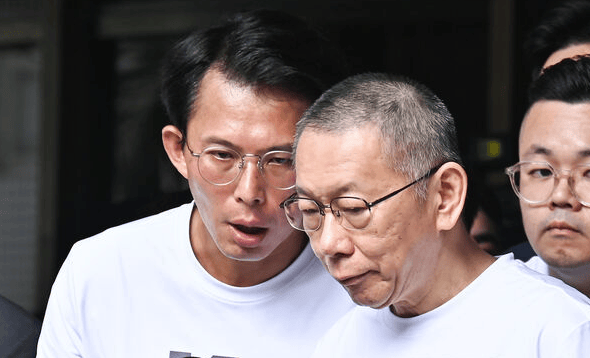 雁默：鄭麗文勝出<strong></p>
<p>西鳳酒
</strong>，趙少康大敗，國民黨扶得上墻了嗎？:西鳳酒
