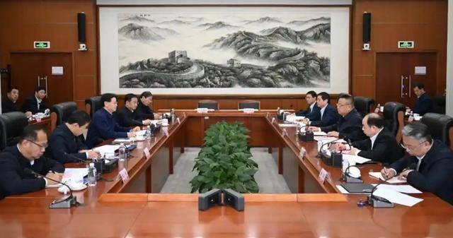 遼寧省委書記、省長在京與部分中央企業(yè)分別舉行工作會商:西鳳酒
