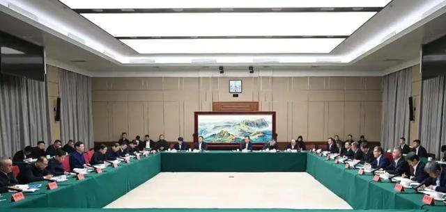 遼寧省委書記、省長(zhǎng)在京與部分中央企業(yè)分別舉行工作會(huì)商:西鳳酒
