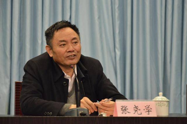 兩名近70歲中管干部被查；副部級干部王波被判死緩:西鳳酒
