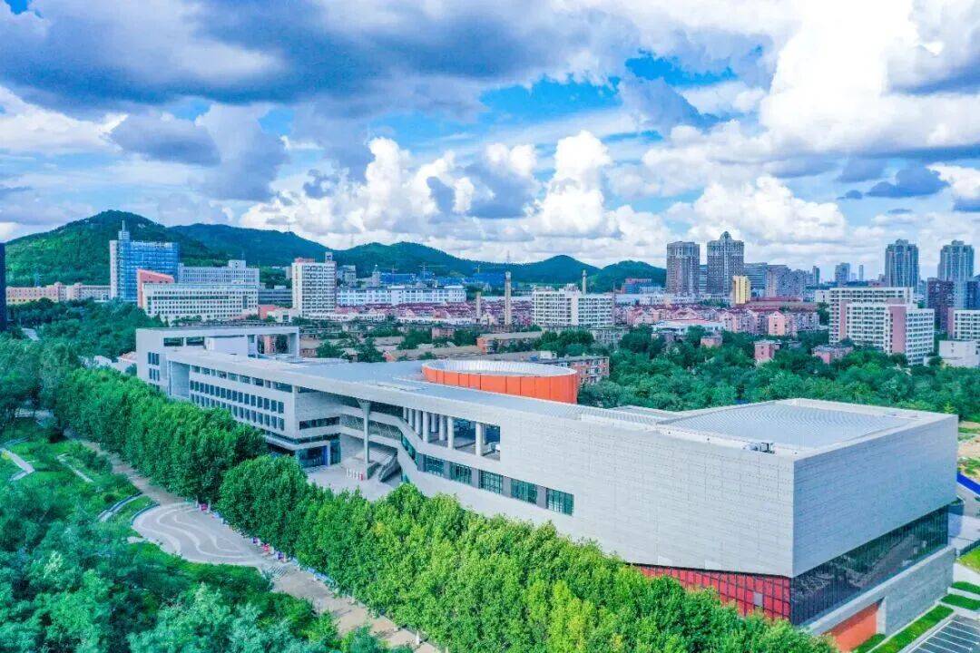 共青團中央書記處第一書記阿東一行到大連理工大學(xué)調(diào)研:西鳳酒
